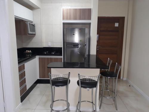 One-Bedroom Apartment image 2