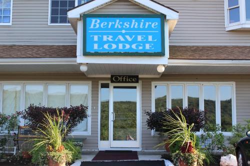 Berkshire Travel Lodge in Canaan, USA