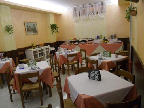 Pub/Lounge, Hotel Centrale di Paolo e Cinzia in Loreto