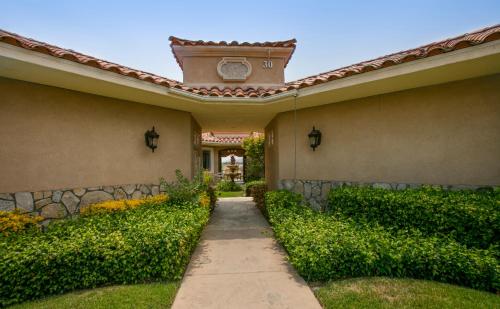 South Coast Winery Resort & Spa - image 3