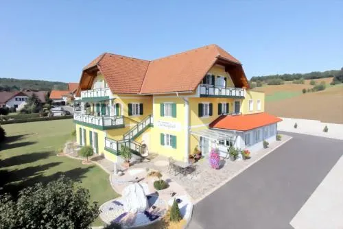 Hotel Garni Thermenglück in Unterlamm, Österreich