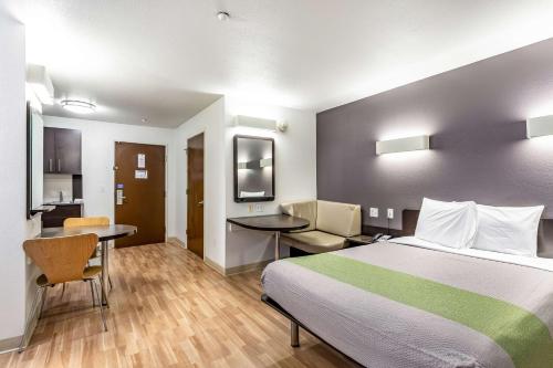 1 queen bed