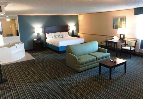 Best Western Woodhaven Inn - image 10