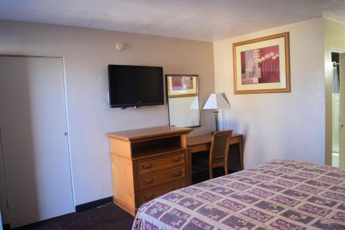 Western Inn & Suites