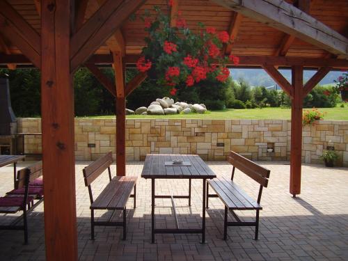 Rekreacni dum s bazenem Horni Brusnice 301 in ฮอร์นีบรูสนิเซ