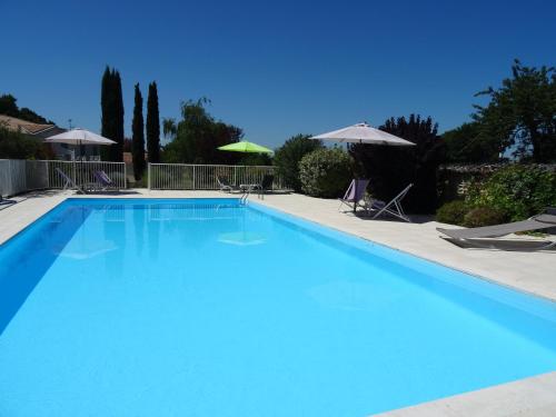 泳池, Domaine de l'Echassier, The Originals Relais in 沙托貝爾納爾