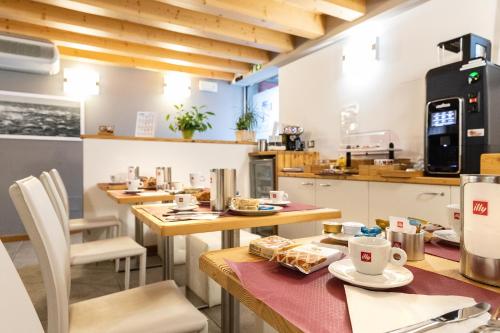 Hotel All'Arco 2