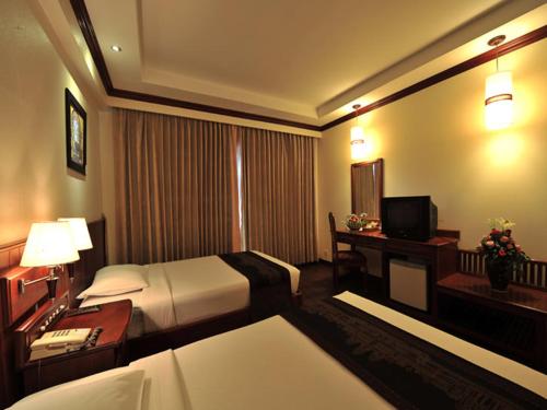Superior Twin Room image 1
