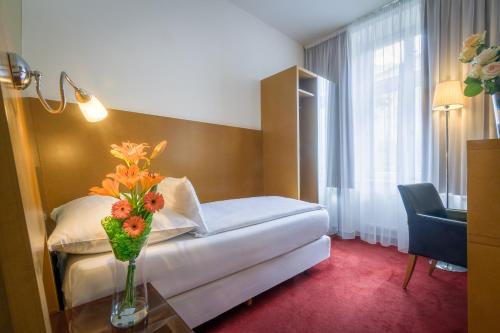 Theatrino Hotel - image 7