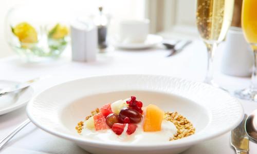 Palm Court Hotel - image 12