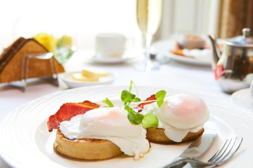 Palm Court Hotel - image 5