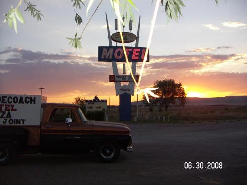 Stagecoach 66 Motel - image 5