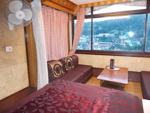 Comfortable Rooms Fitted With Modern Amenities