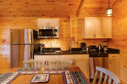 Cobble Mountain Lodge - image 7