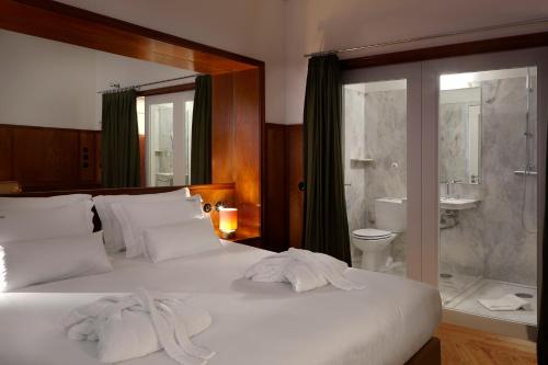 2 bedrooms, 3 beds