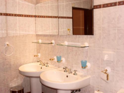 Hotel Stardust - image 11