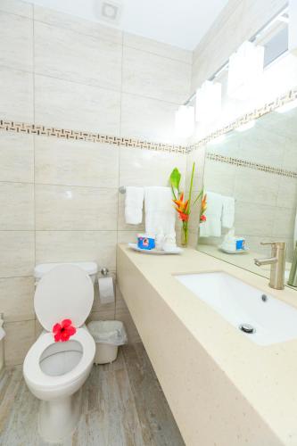 Sunset Shores Beach Hotel, Kingstown (photo 10)