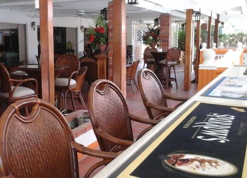 Sunset Shores Beach Hotel, Kingstown (photo 8)