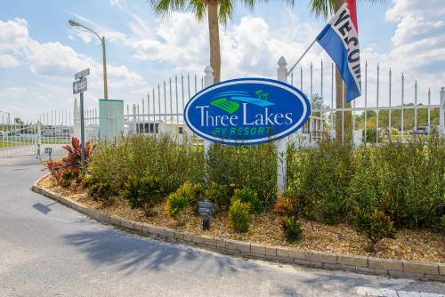 Three Lakes - RV Resort - image 4