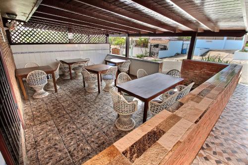 Restaurant, Hotel Garant & Suites in Boca Chica