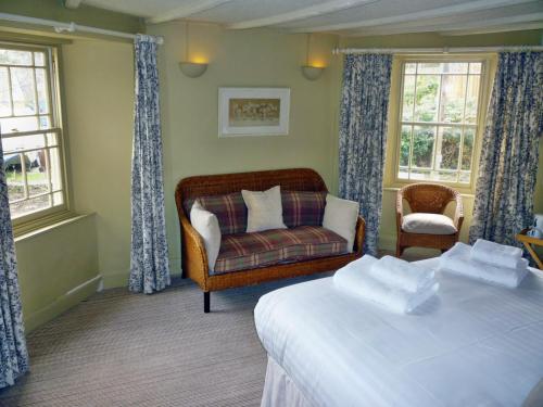 Royal Oak Inn - image 3