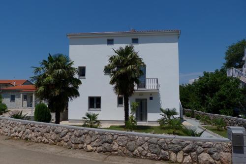 Apartments Monja & Dadi, Malinska, Vantačići - Location saisonnière - Vantačići