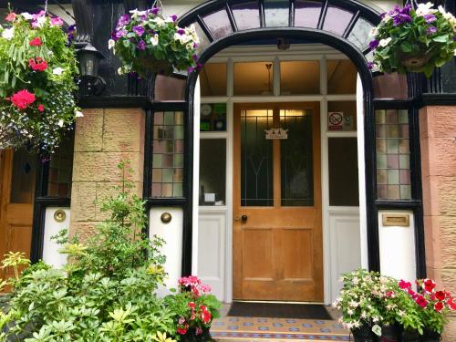 Ivy Bank Guest House - Room Only in Windermere