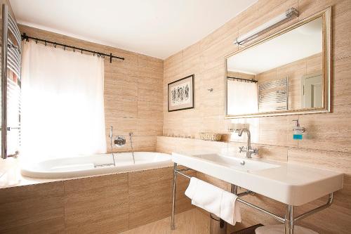 Suite, deluxe
