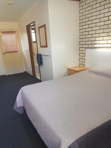 Emerald Tower Motor Inn