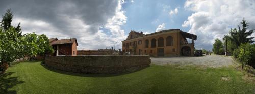  Agriturismo Cascina Palazzo, Unterkunft in Roddi