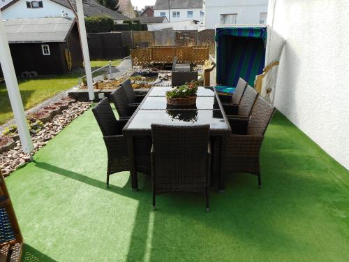Modernes Ferienhaus der besonderen Art mit Garten