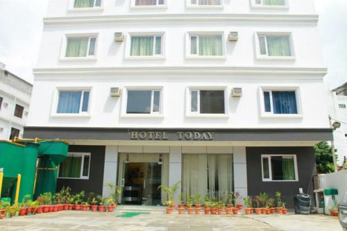 Hotel Today, Katra