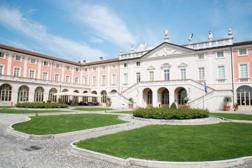 156200614 Villa Fenaroli Palace Hotel
