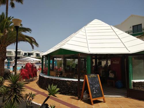 Playa de las Cucharas Apartments