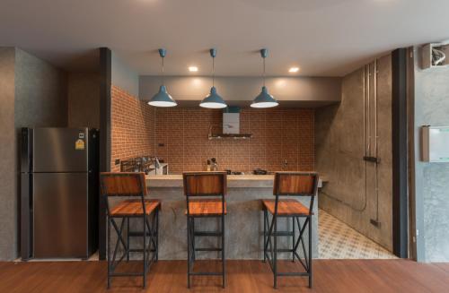 Κουζίνα, Bed and Bike Hostel in Τσιάνγκ Ράι