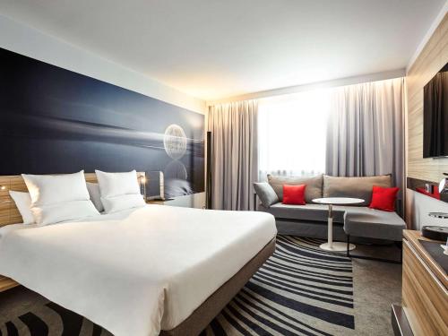 Novotel Manchester Centre - image 3
