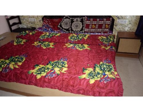Charming Stay near Picture Palace (200m from Mall)