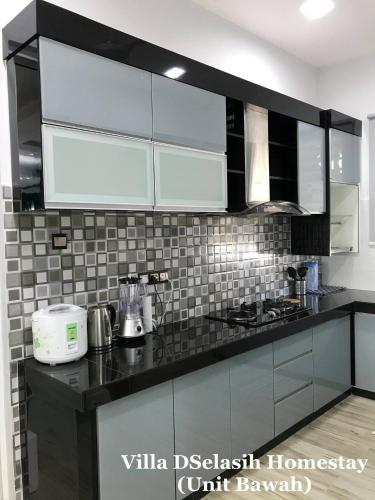 Kitchen, Villa DSelasih Homestay @UMT UNISZA in Kuala Terengganu