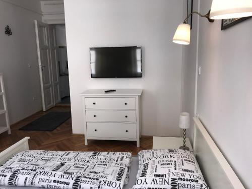  White Dream Apartment in Budapest