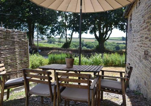 Raleigh Barn, Parkham, Devon