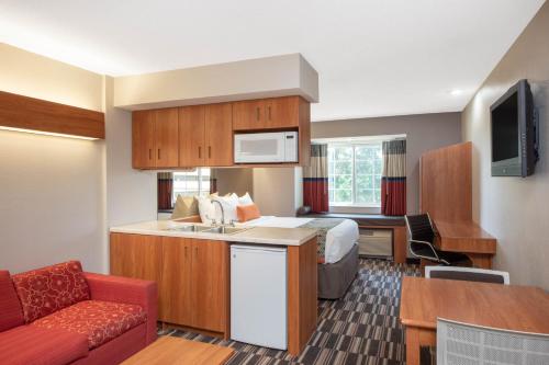 Microtel Inn & Suites by Wyndham Springfield