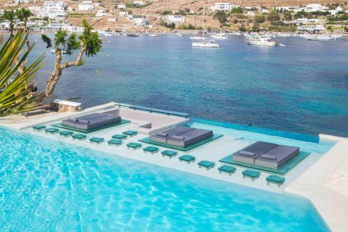 156295120 Kivotos Mykonos
