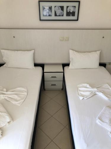 Rondos Hotel - image 2