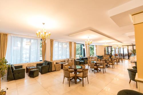 Iekārtas, Hotel Turizem Shkelzeni in Bajram Curri