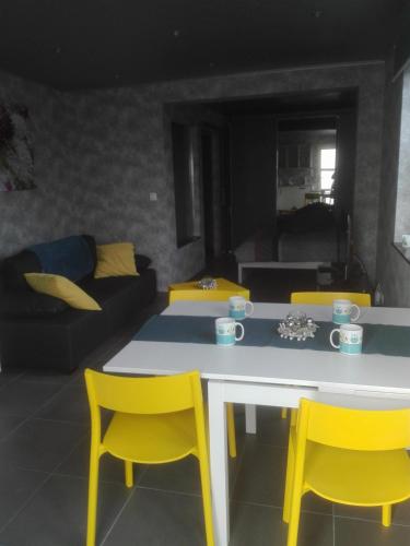 Studio gîte Eul Cat Huant (Studio gite Eul Cat Huant) in Frasnes-lez-Anvaing