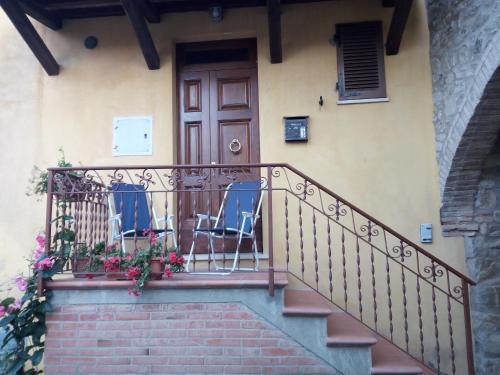 La casina nel Borgo in Четона