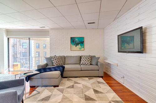 Two-Bedroom Suite image 10