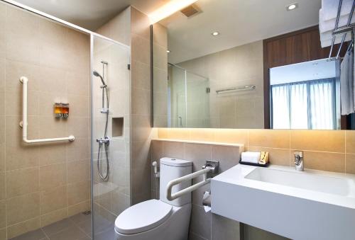 room detail thumbnail 2