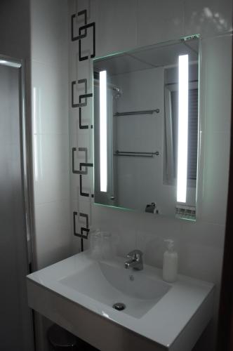 Garni Hotel Consul - image 8