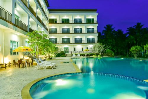 Southgate Residence Hotel - SHA Certified